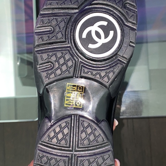 Brand new Chanel shoes. Size 38/7 us. - Picture 3 of 5